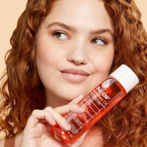 روغن ترمیم کننده پوست مدل سکین کیر برند بایو اویل BIO OIL